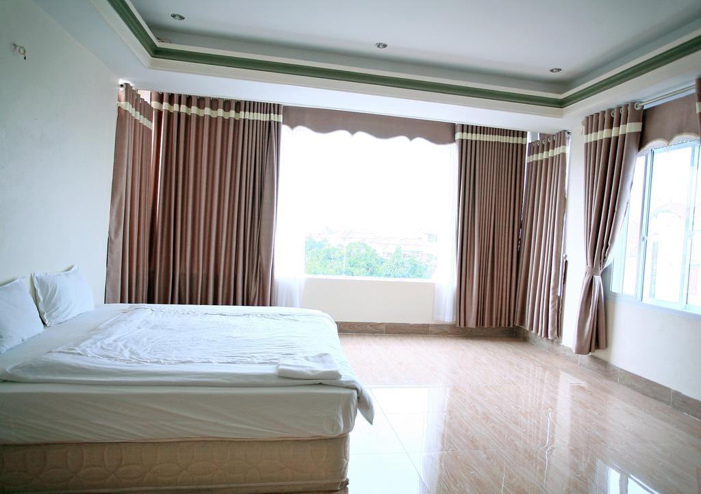 Avi Airport Hotel Hanoi Room photo